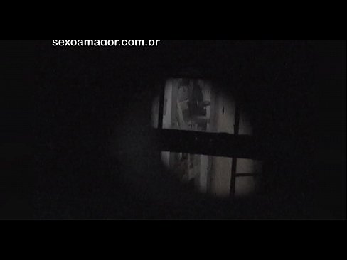 ❤️ Blondie hè videoregistrata in segretu da un voyeur di u quartieru nascostu daretu à i mattoni cavi ️ Cazzo à co.pornoklinge.ru ❌️